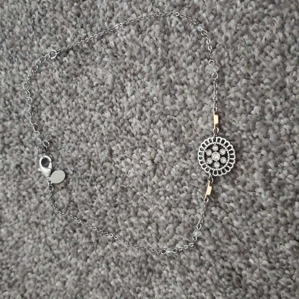Express necklace